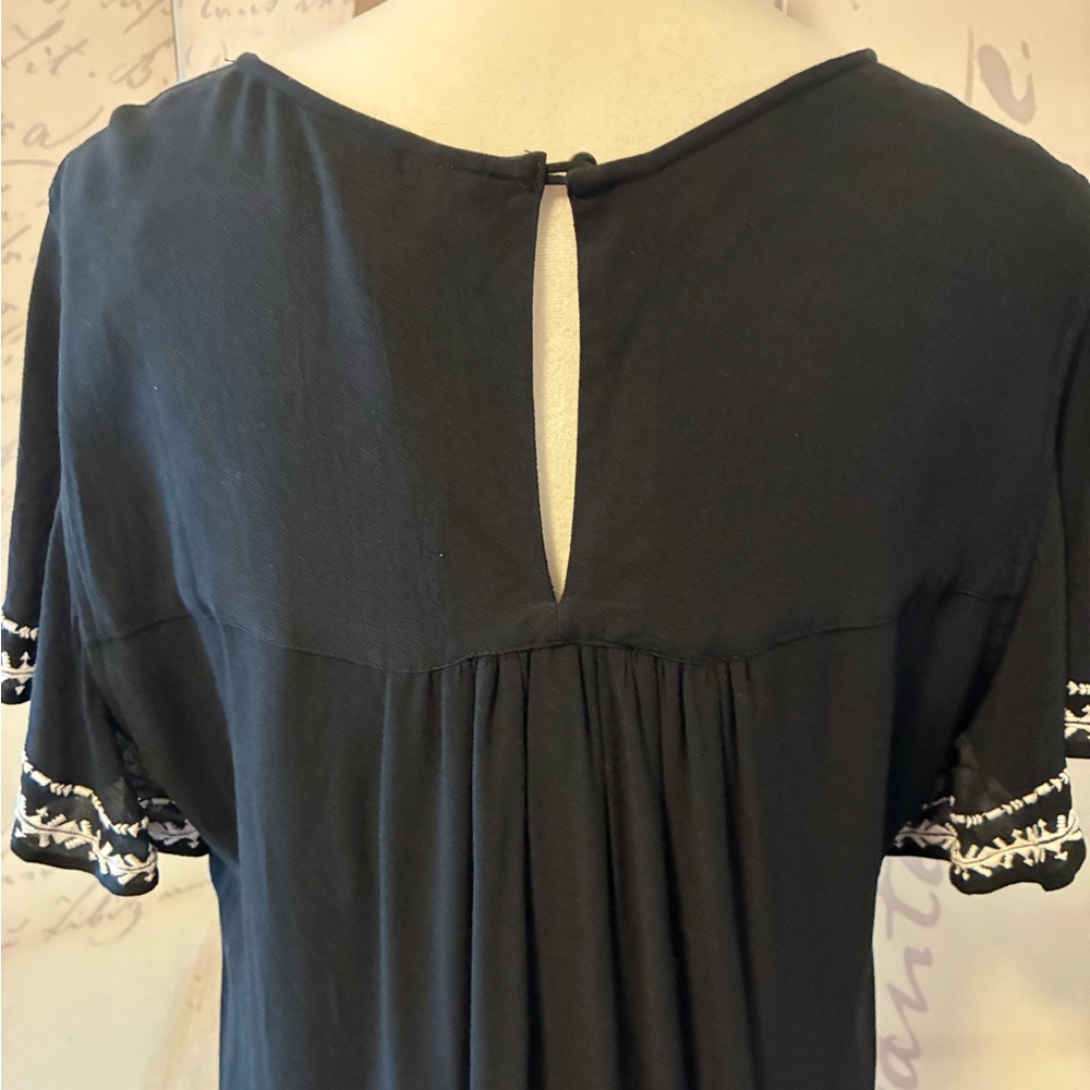 NEW Style & Co. Black Short-Sleeve Tunic Dress with White Embroidery - Picture 5 of 6